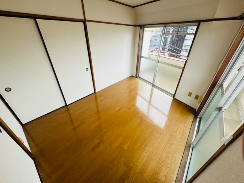 居室 栄マンション