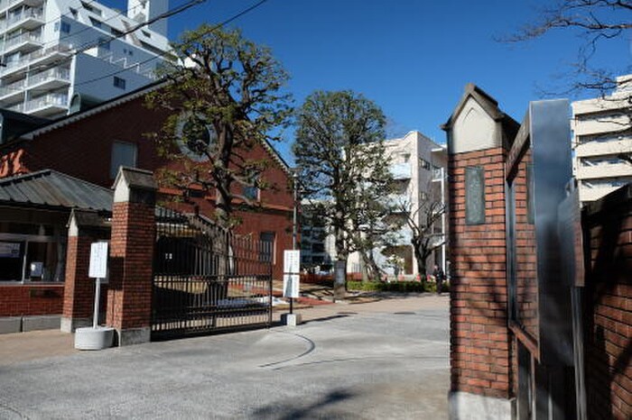 日本女子大学(大学/短大/専門学校)まで302m Maisoxia護国寺