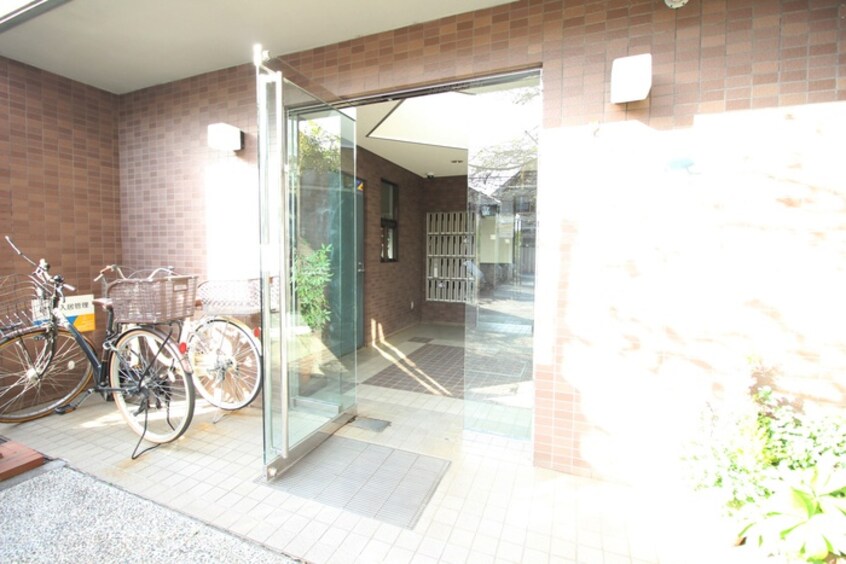 エントランス部分 ディアロ－ド