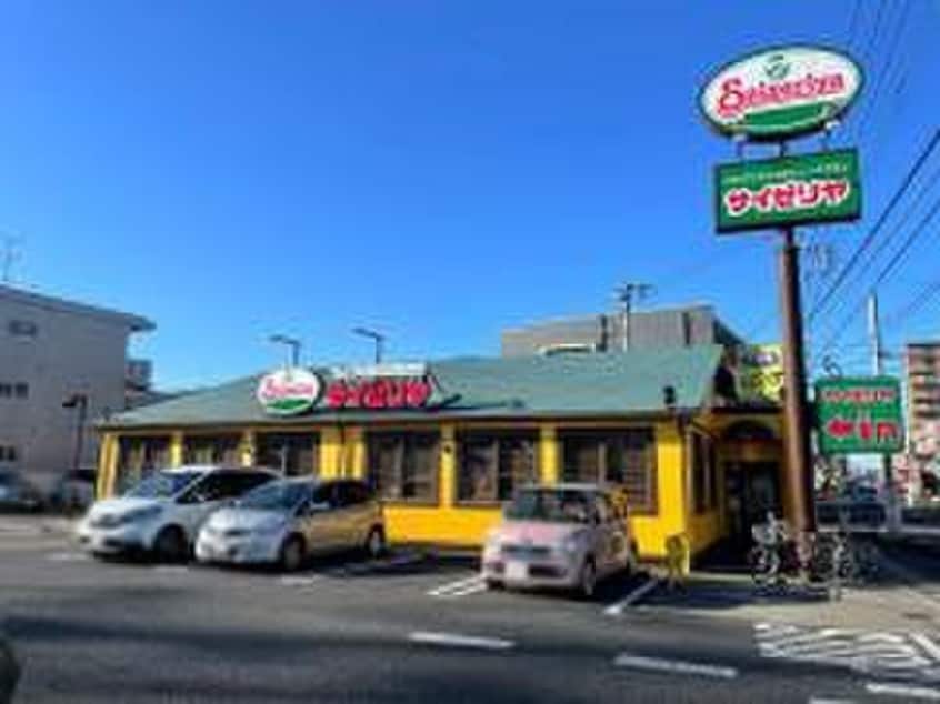 サイゼリヤさいたま宮原店(その他飲食（ファミレスなど）)まで68m 構マンション