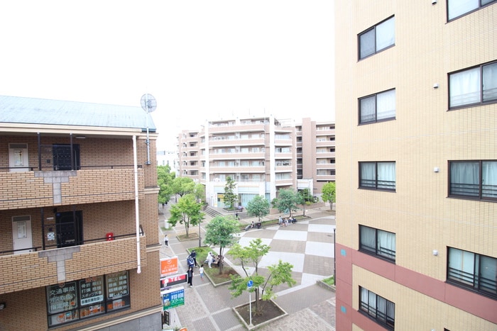 室内からの展望 サニ－ウィステリア