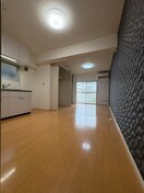 居室 メイプル森戸２
