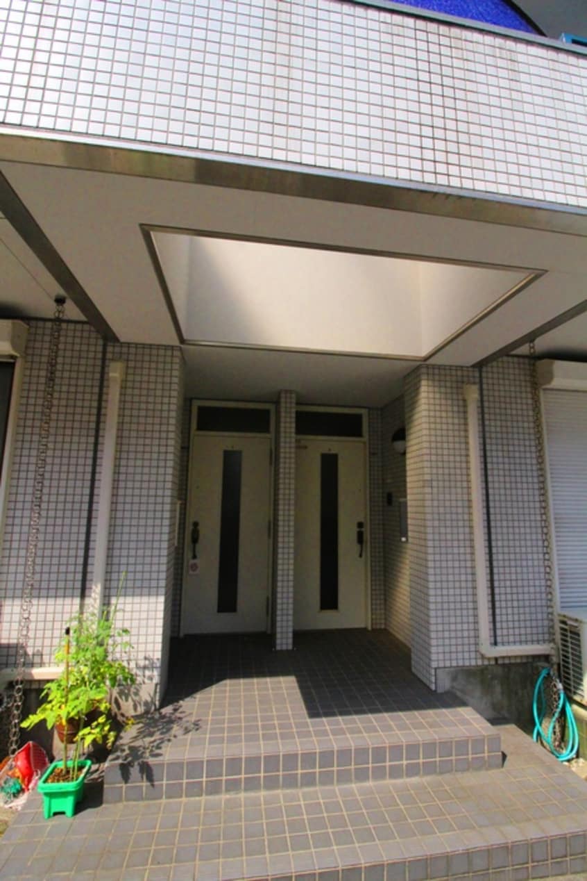 エントランス部分 リビエラ