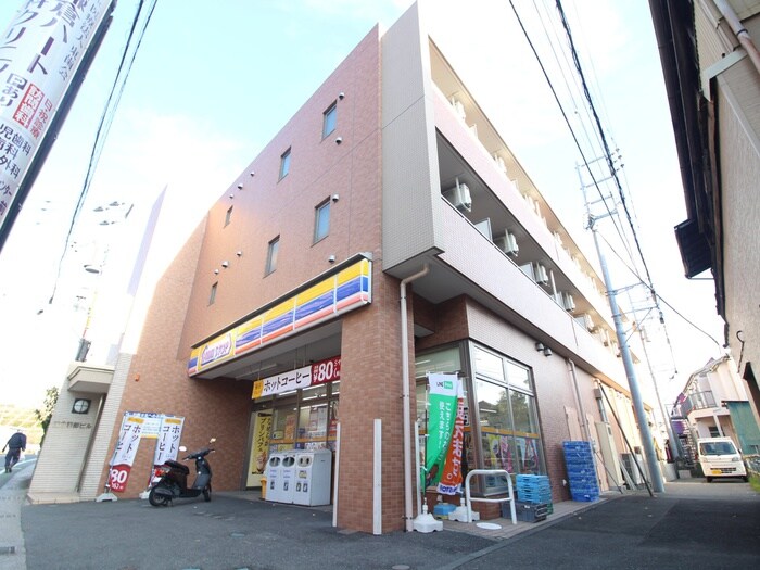 ミニストップ(コンビニ)まで5m 鎌倉服部ビル