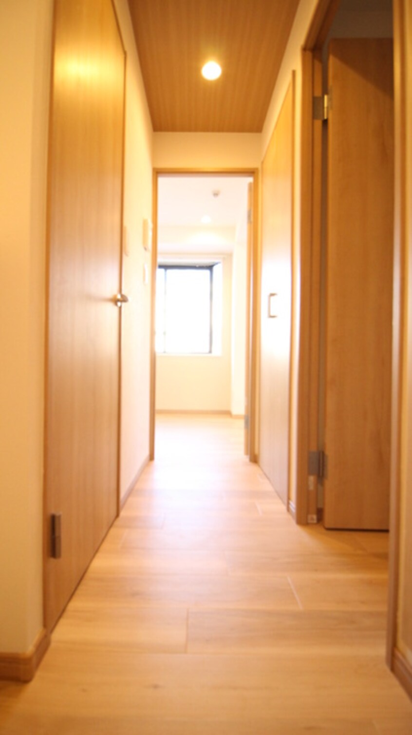 廊下 コムデ・ビュ－