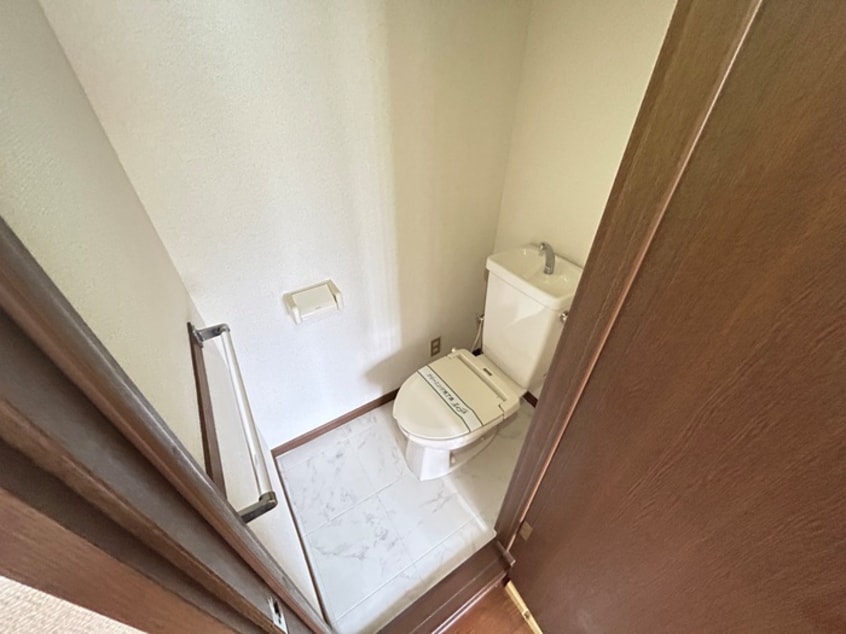 トイレ メゾンラフォーレ