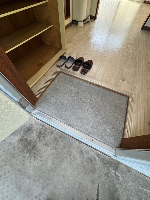 玄関 ジュネス米山