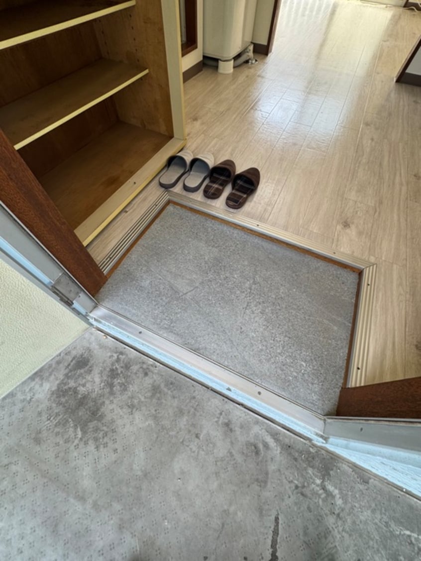 玄関 ジュネス米山