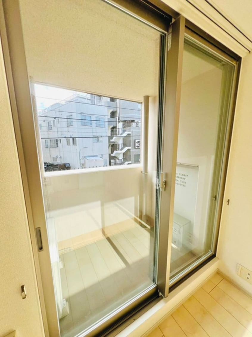 室内からの展望 セシリア