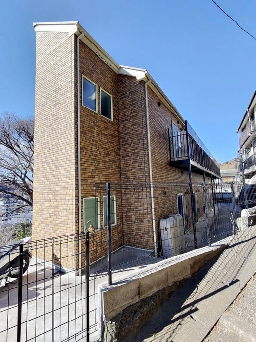 外観写真 ﾊｰﾐｯﾄｸﾗﾌﾞﾊｳｽｱﾆｰｶﾞｰﾃﾞﾝ