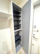 靴箱 ﾊｰﾐｯﾄｸﾗﾌﾞﾊｳｽｱﾆｰｶﾞｰﾃﾞﾝ