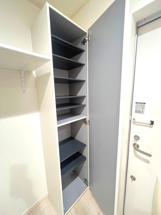 靴箱 ﾊｰﾐｯﾄｸﾗﾌﾞﾊｳｽｱﾆｰｶﾞｰﾃﾞﾝ