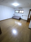 居室 山英マンション