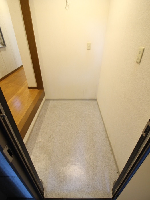 玄関 山英マンション