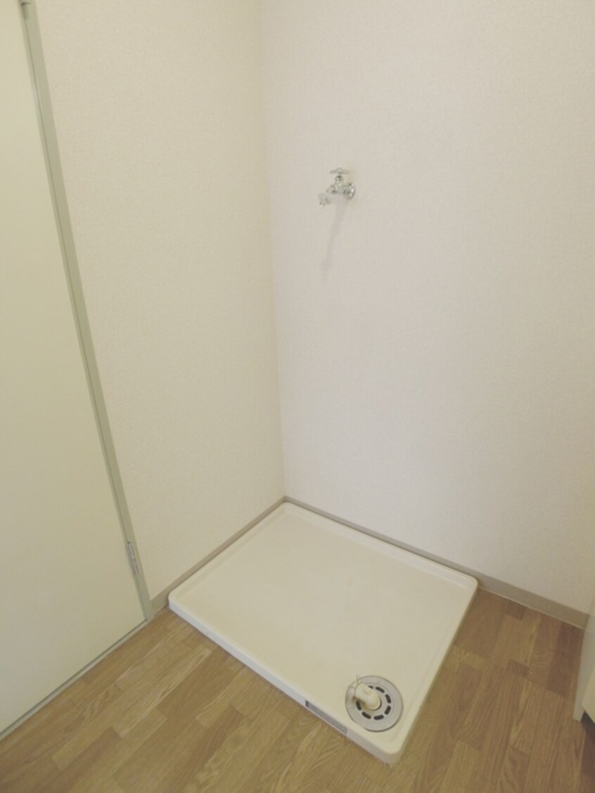 洗濯機置場 ハイデンス上の宮