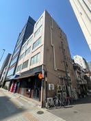 三田鈴木ビルの外観
