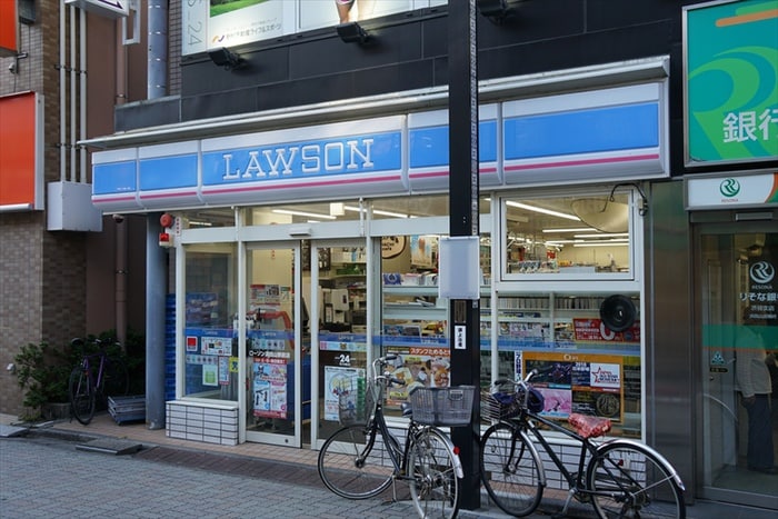 ローゾン(コンビニ)まで800m プライムコ－ト浜田山