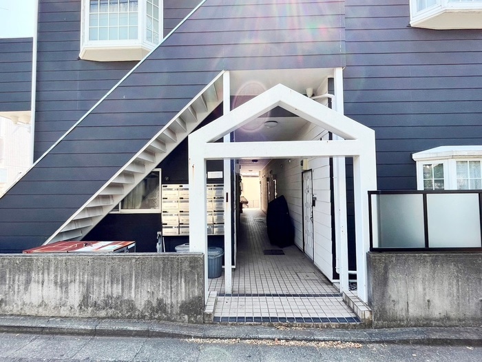 エントランス部分 ハイツフローレス