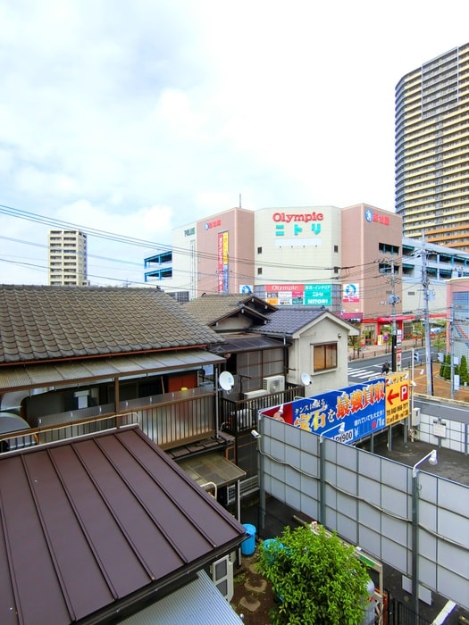 室内からの展望 アルモニ－別所