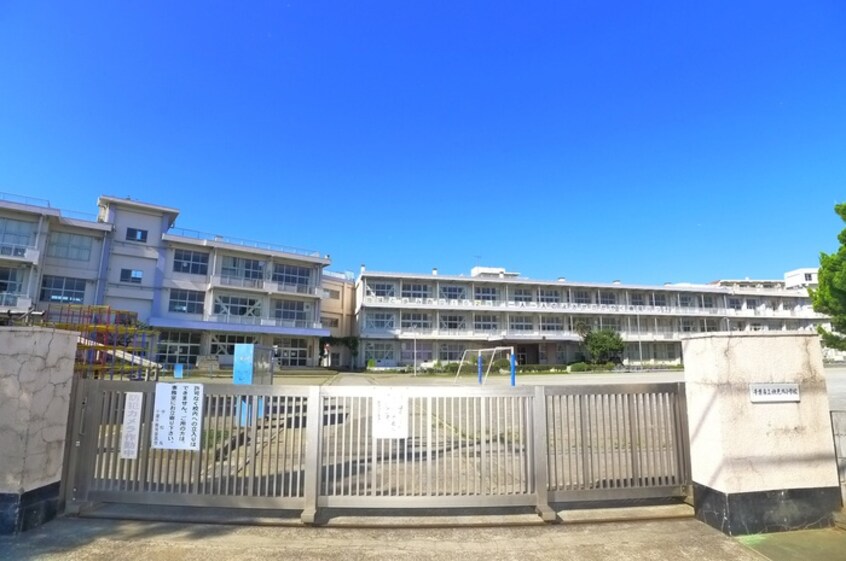 検見川小学校(小学校)まで606m アドバンス新検見川