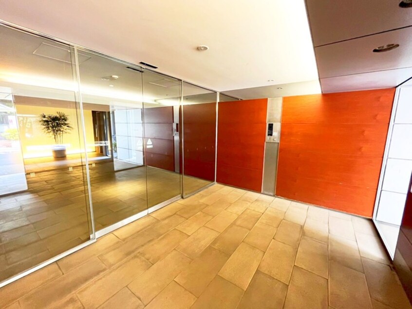 エントランス部分 ヴォアラクテ西早稲田