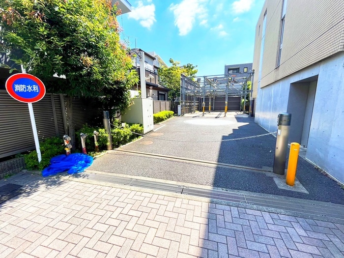 駐車場 ヴォアラクテ西早稲田