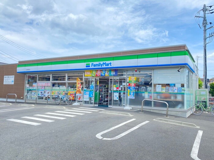 ファミリーマート小田原東町店(コンビニ)まで850m メゾンクレールⅡ