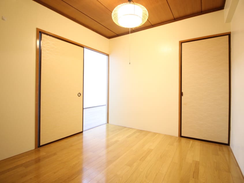 居室 ホワイトマンション(604)