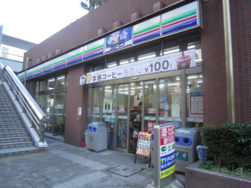 スリーエフ(コンビニ)まで50m ホワイトマンション(604)