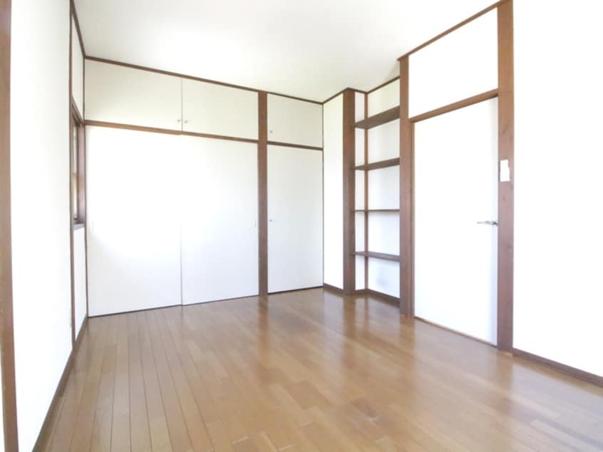 居室 エビスハイツ