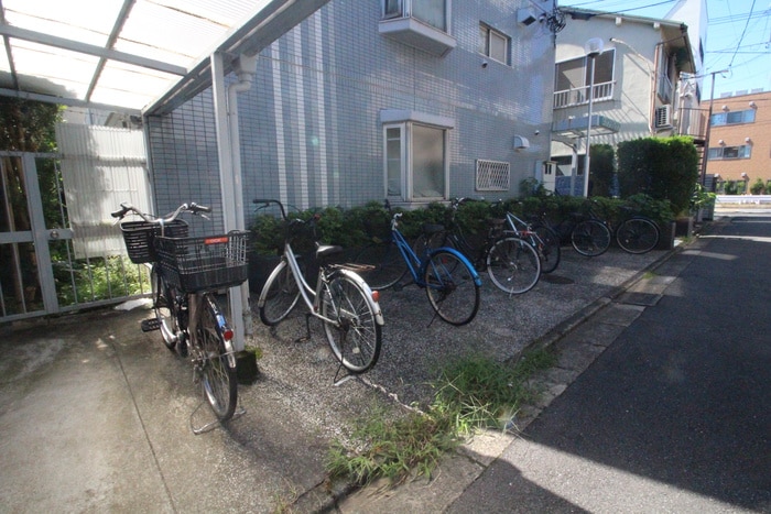 駐輪場 メゾンクレソンⅠ