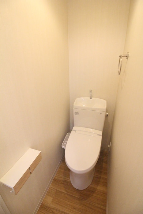 トイレ メゾンクレソンⅠ