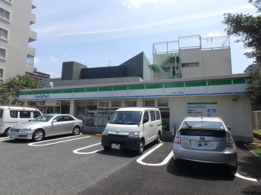 ファミリーマート小豆沢一丁目店(コンビニ)まで123m エスポワール