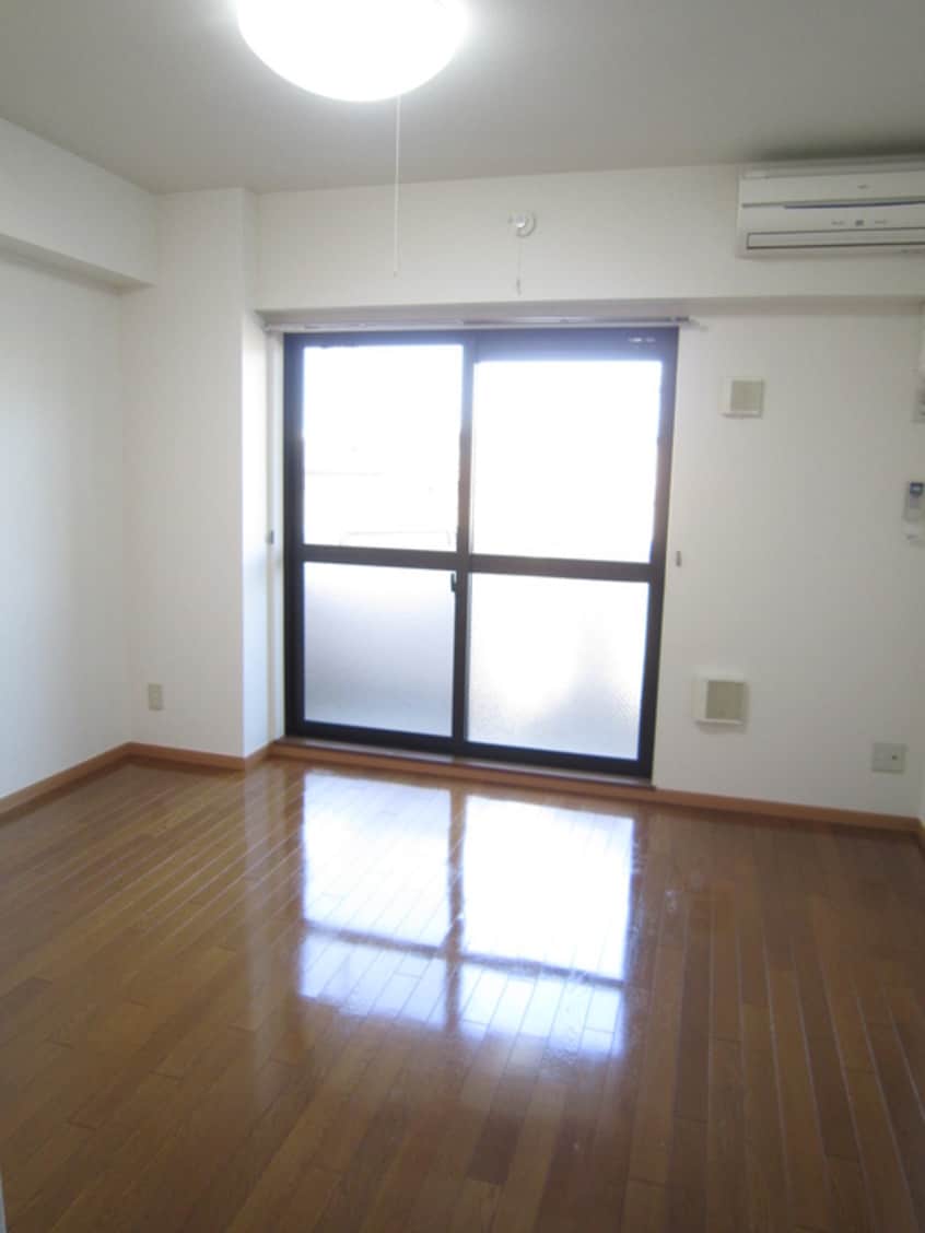 居室 レフィナ－ドＥ