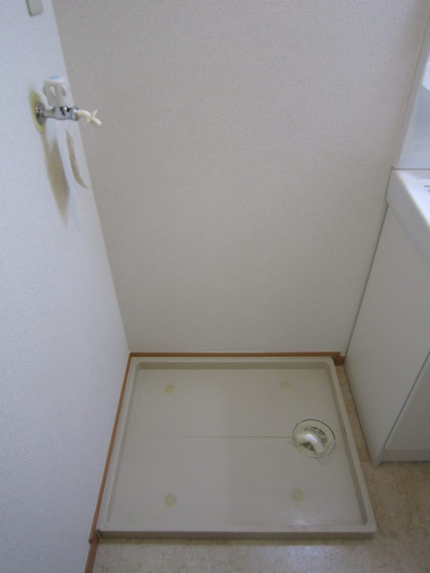 洗濯機置場 レフィナ－ドＥ