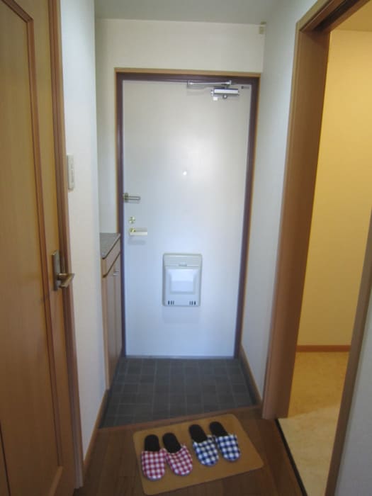 玄関 レフィナ－ドＥ