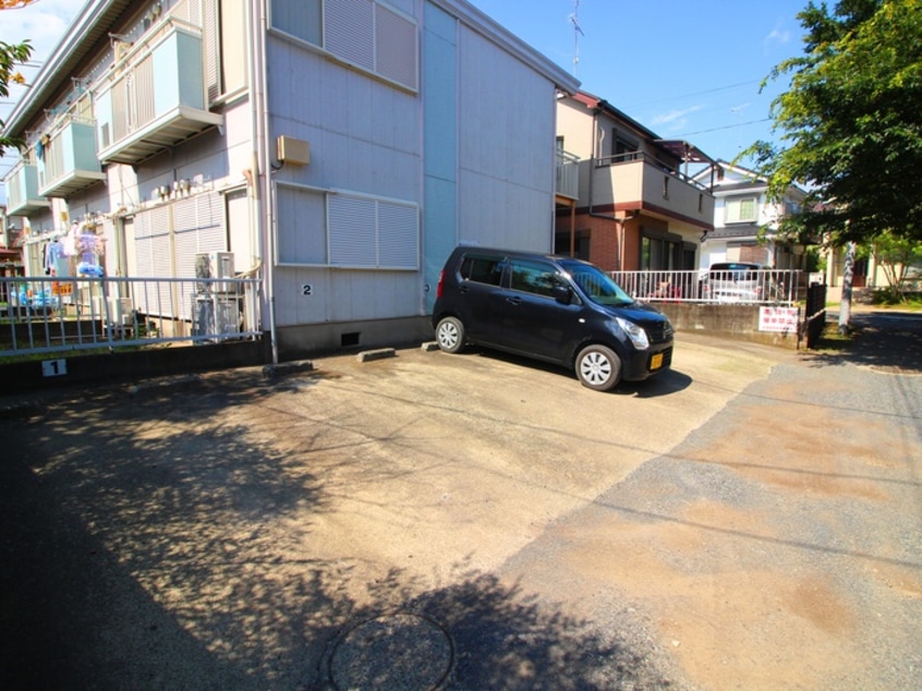 駐車場 なとりハイツ