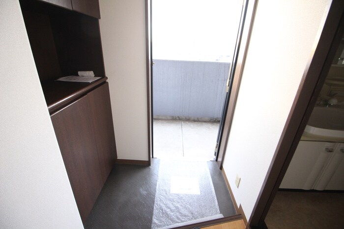 玄関 鳴島ビル