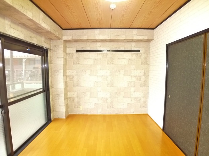 居室 パインクレストヨシ