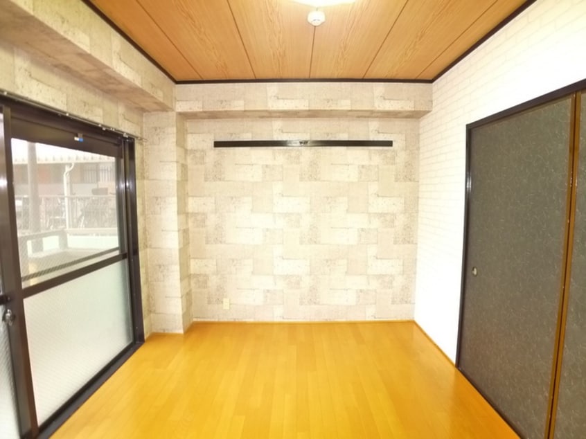 居室 パインクレストヨシ