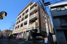 スクエアガ－デン生田の外観
