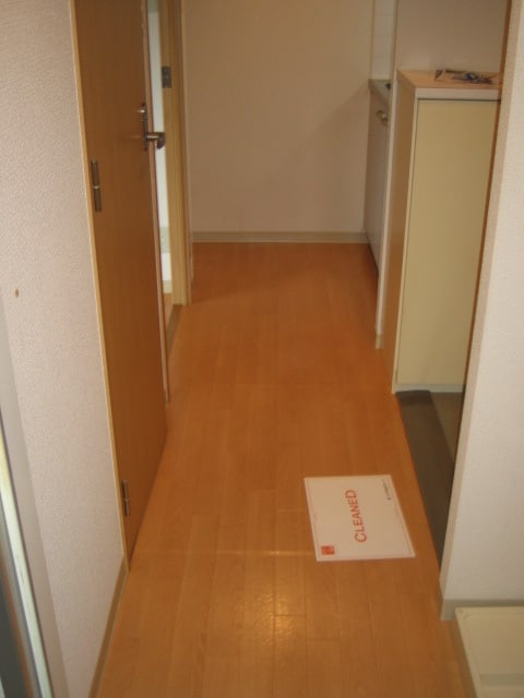 廊下 メゾン・ド・ピュア府中