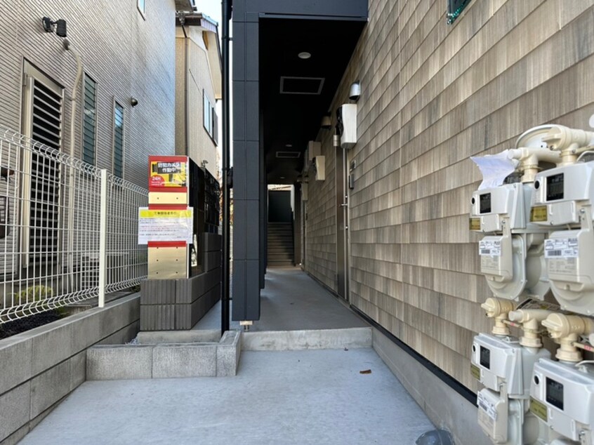 エントランス部分 アザーレ・ソラ相武台