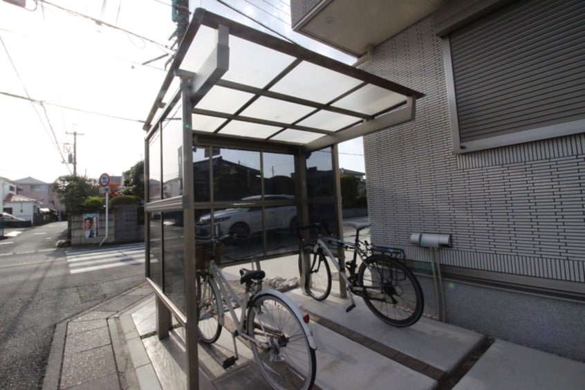 駐輪場 上小町さくら