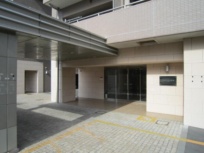 エントランス部分 ﾊﾋﾟﾈｽﾚｼﾞﾃﾞﾝｽ茅ヶ崎ｲｰｽﾄ