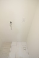 洗濯機置場 サンハウス祐天寺（201）