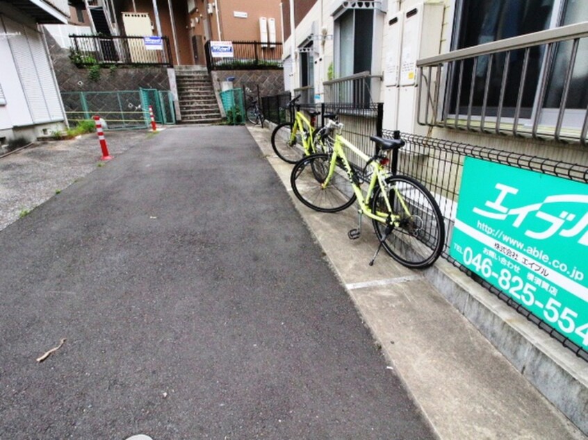 駐輪場 ポルタピローテ