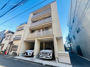 リバ－ジュ・エスト