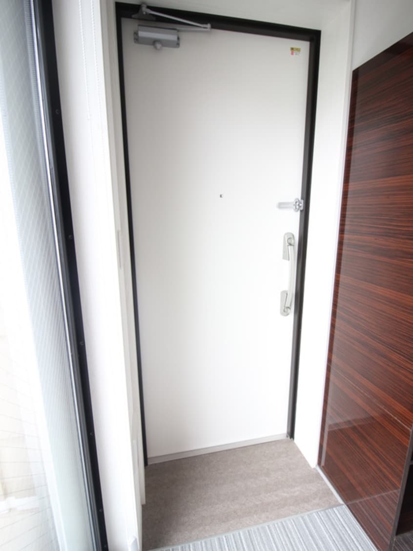 玄関 ＣＯＮＴＥＬ　ＭＡＧＯＭＥ