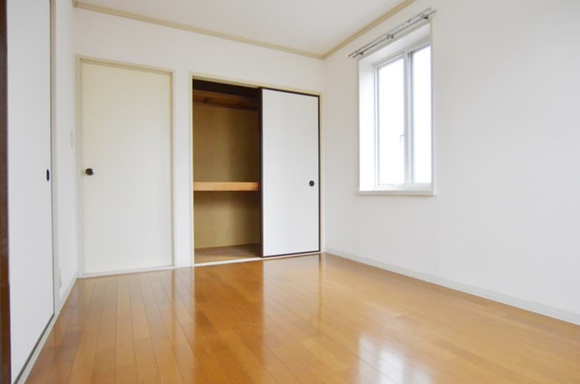 居室 メゾンジュリエ